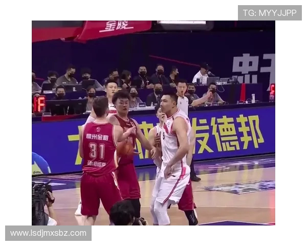 广东男篮训练曝光二零二五赛季最后主场迎战山东全力冲刺备战收官 广东男篮训练曝光二零二五赛季最后主场迎战山东全力冲刺备战收官